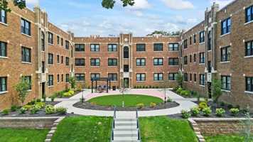 featured image of 1332 Hawthorne Pl