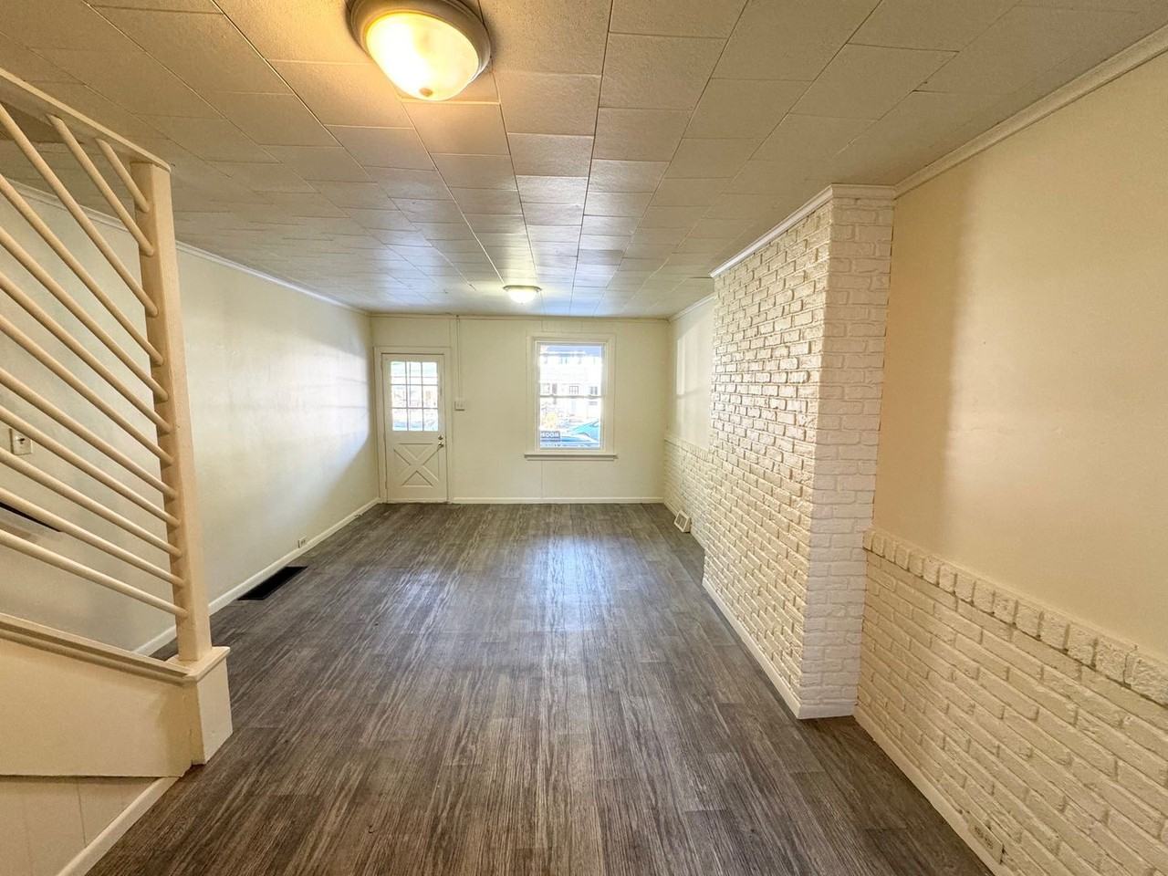 834 4th St - Photo 3 of 17