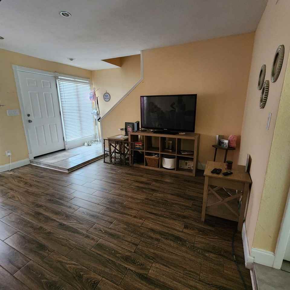 6108 Tuscony Cir - Photo 3 of 5