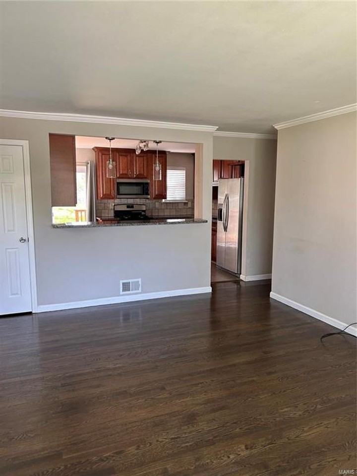 620 Nirk Ave - Photo 5 of 20