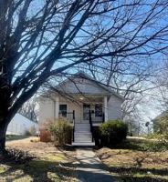 featured image of 713 E 2nd St