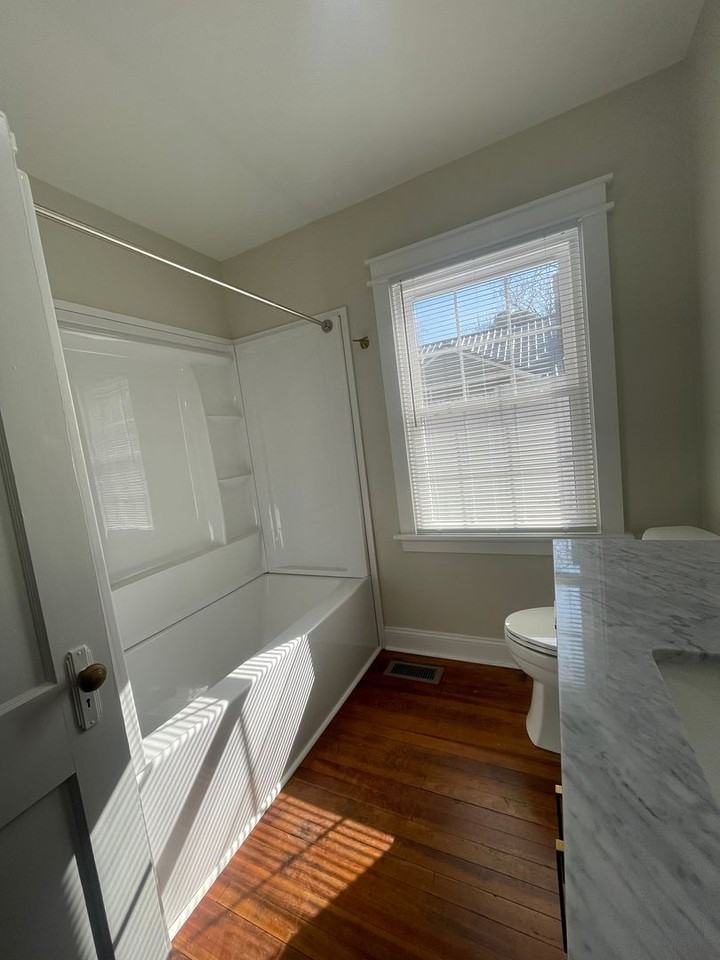 713 E 2nd St - Photo 6 of 8