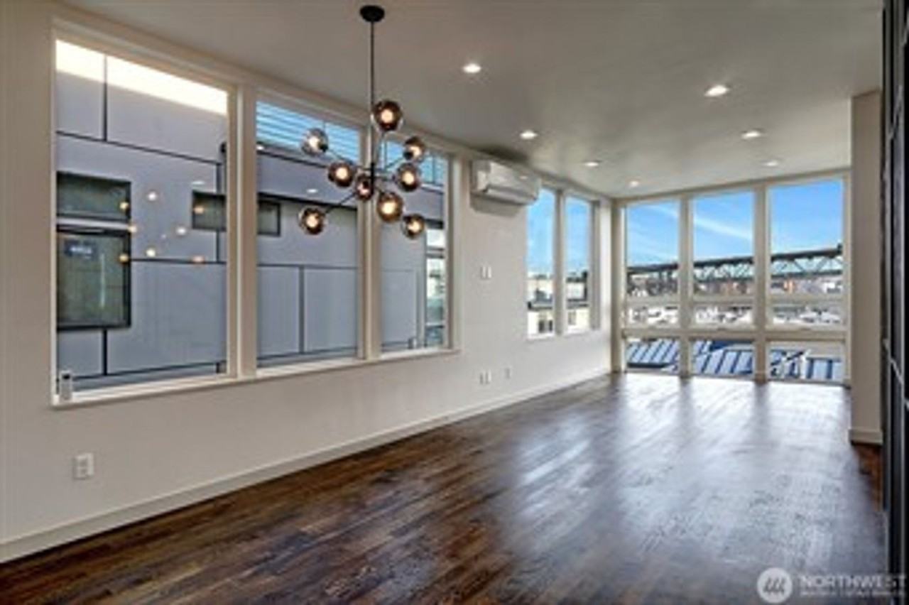 3932 1st Ave Ne - Photo 7 of 33