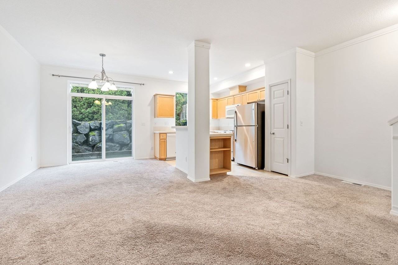 2378 Nw 168th Pl - Photo 5 of 32