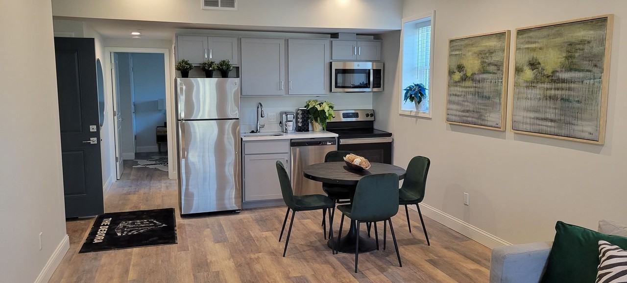 Del Rey Apartments - Photo 3 of 15