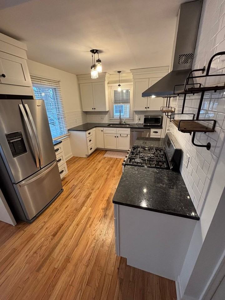 709 Mulford Dr Se - Photo 7 of 18