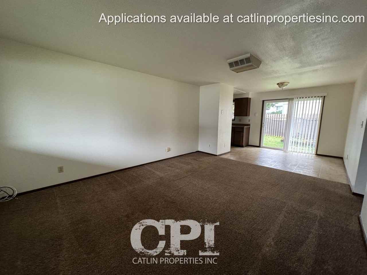 526 Beechwood St - Photo 2 of 14