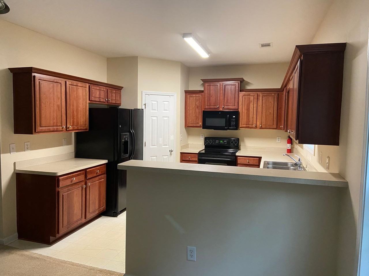 2263 Crimson Creek Ln - Photo 5 of 13