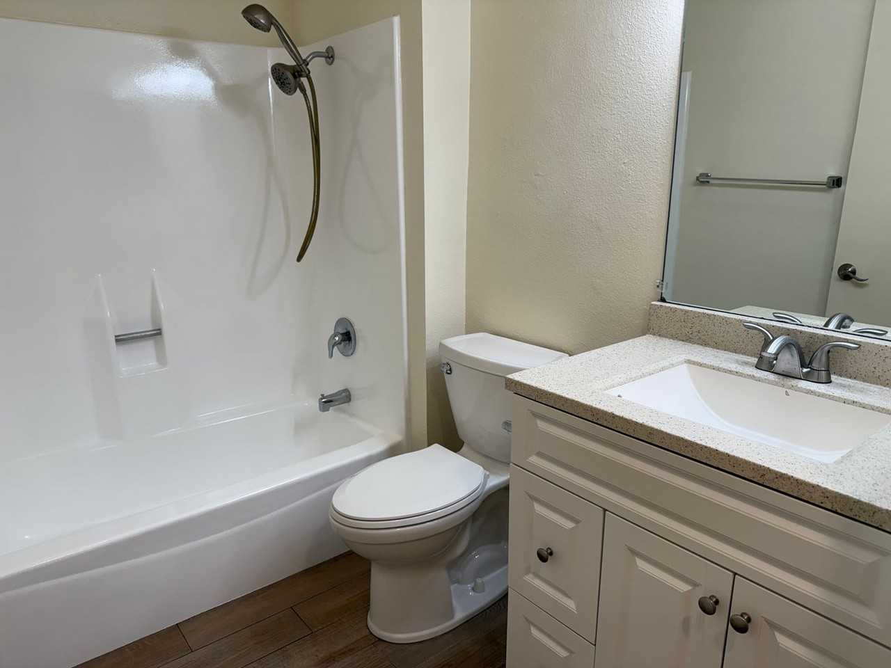 Mira Monte Apartments - Photo 7 of 10