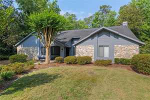 featured image of 1012 Nw 45th Ter