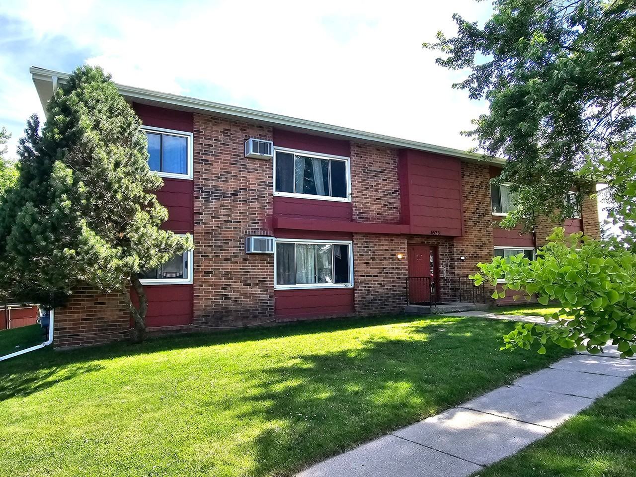 THURSTON APARTMENTS - Photo 6 of 17