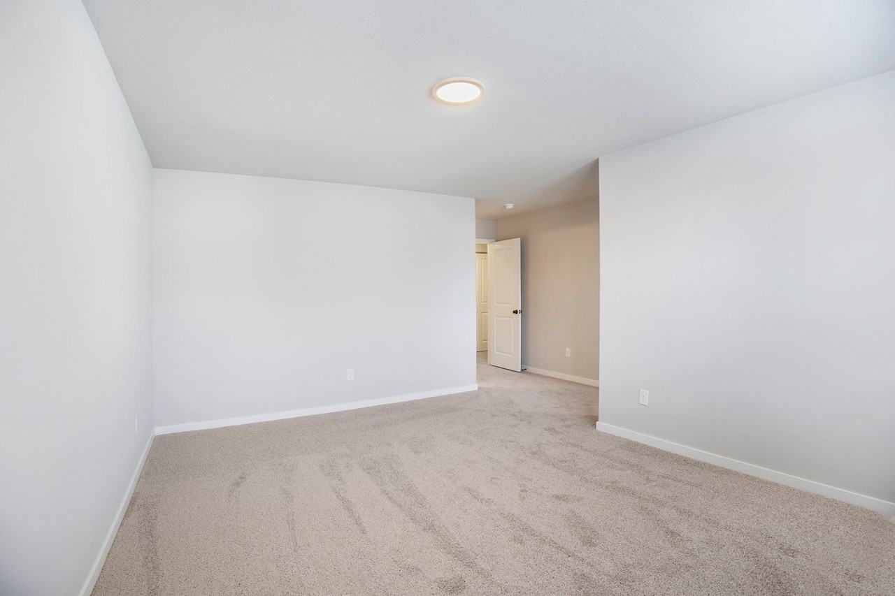 670 Bush Blvd - Photo 2 of 24