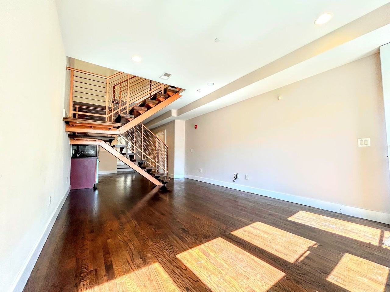 1538 Ogden St #2B - Photo 3 of 15