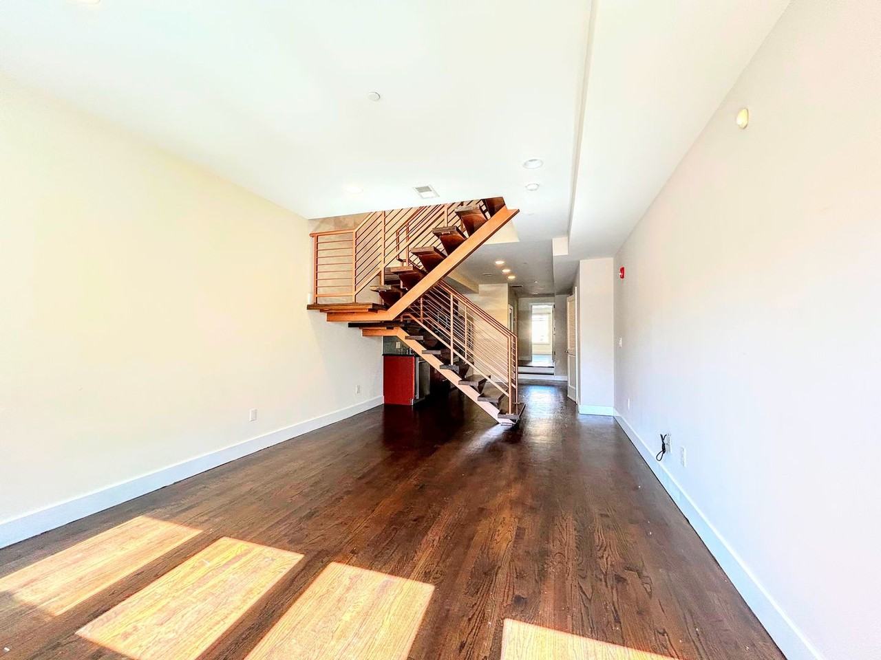 1538 Ogden St #2B - Photo 4 of 15