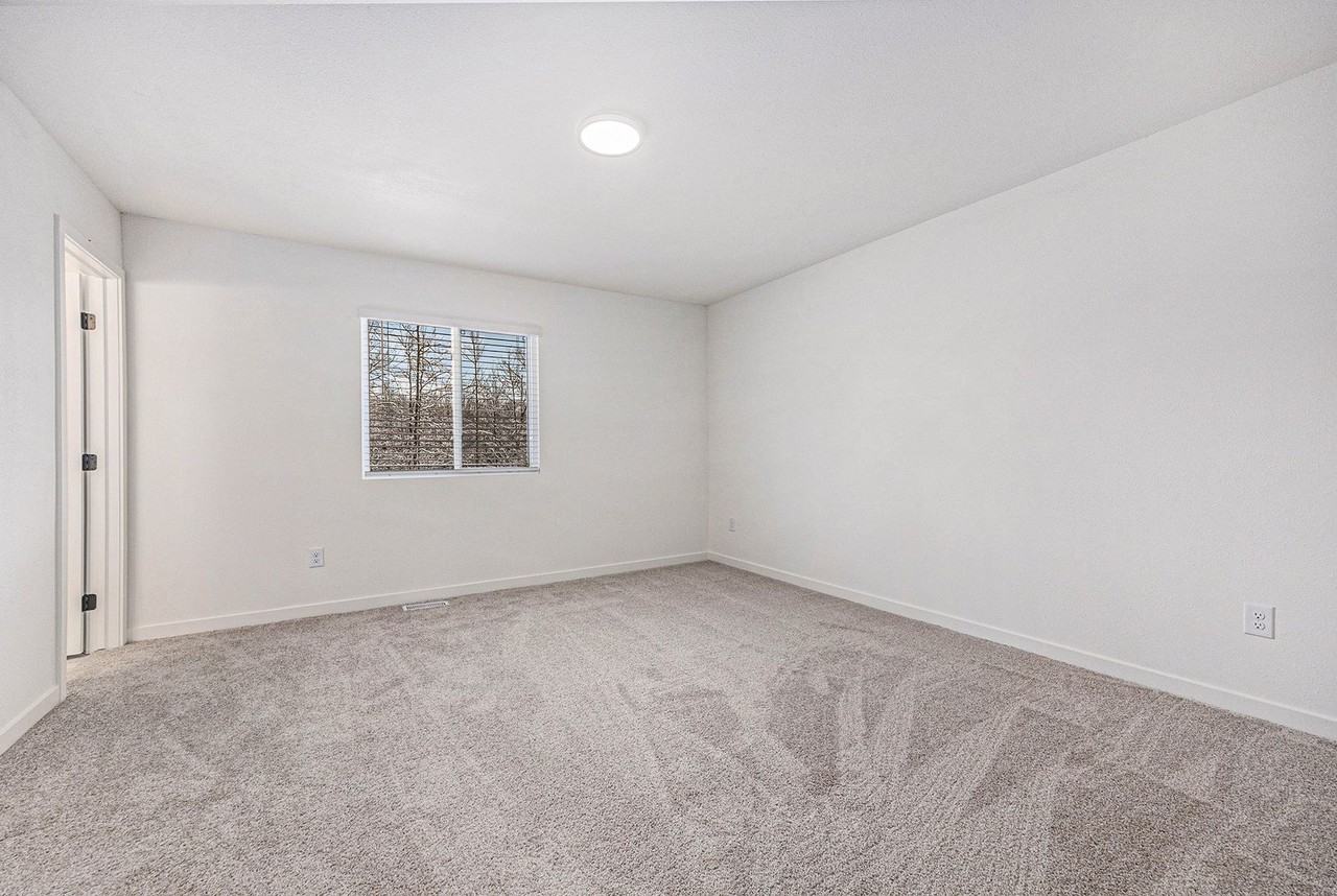 1308 Forest View Dr - Photo 6 of 23