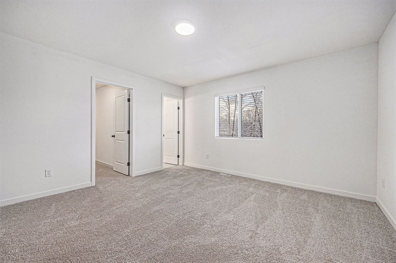 1308 Forest View Dr - Photo 7 of 23