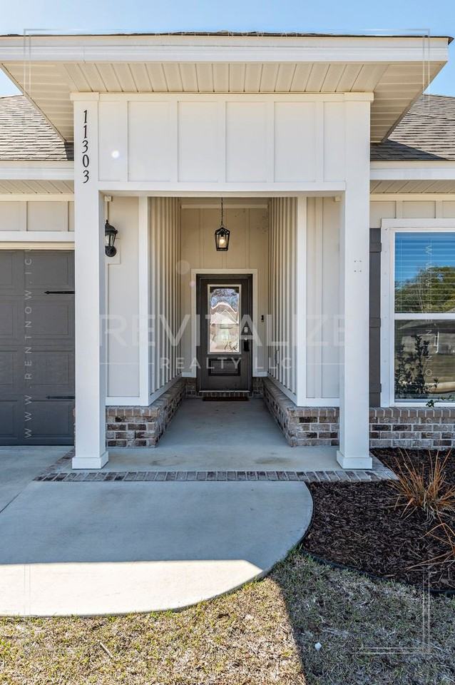 11303 Animal Kingdom Way - Photo 2 of 50