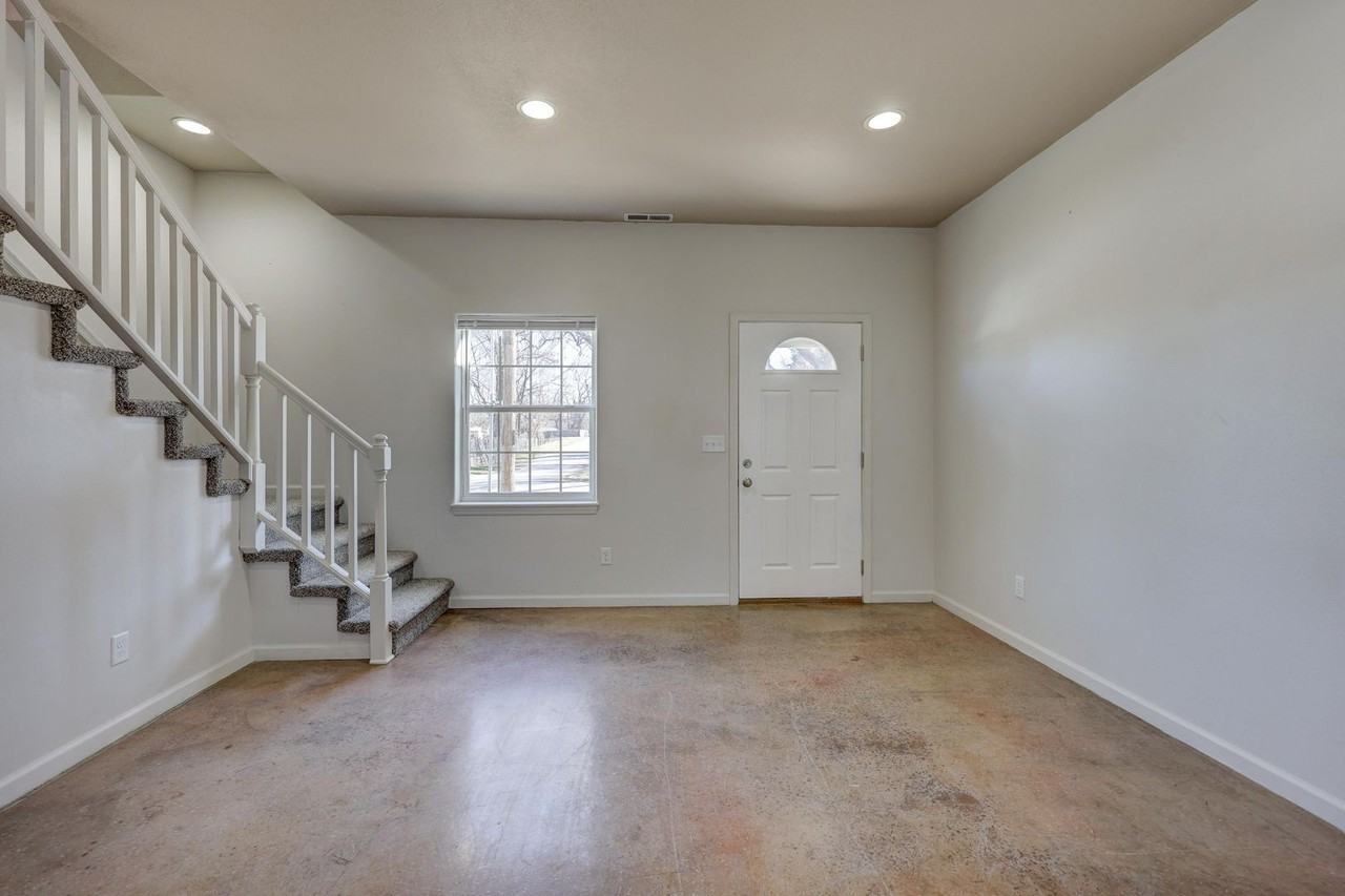 1001 Orchard St - Photo 6 of 25