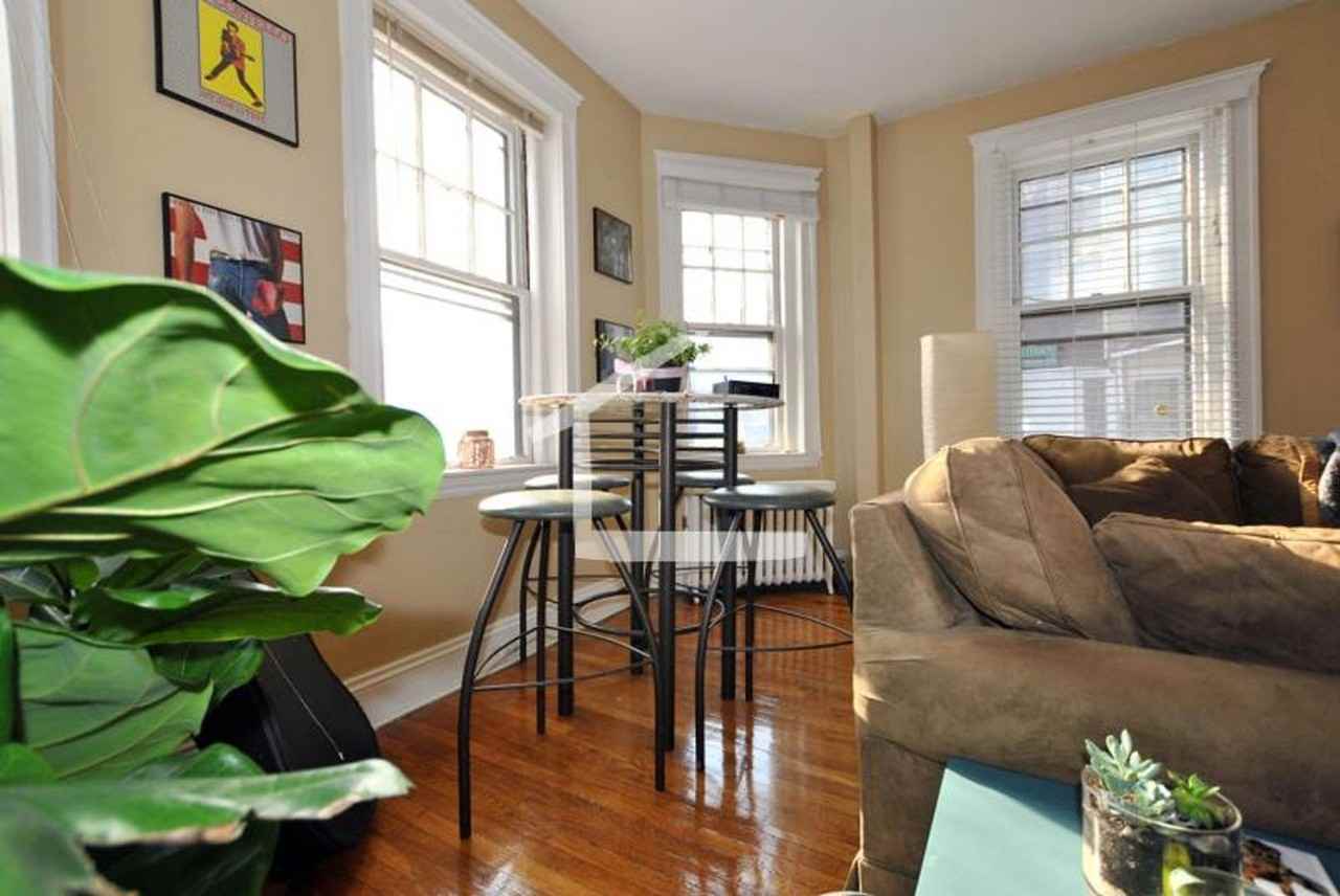 322 Allston St - Photo 3 of 10