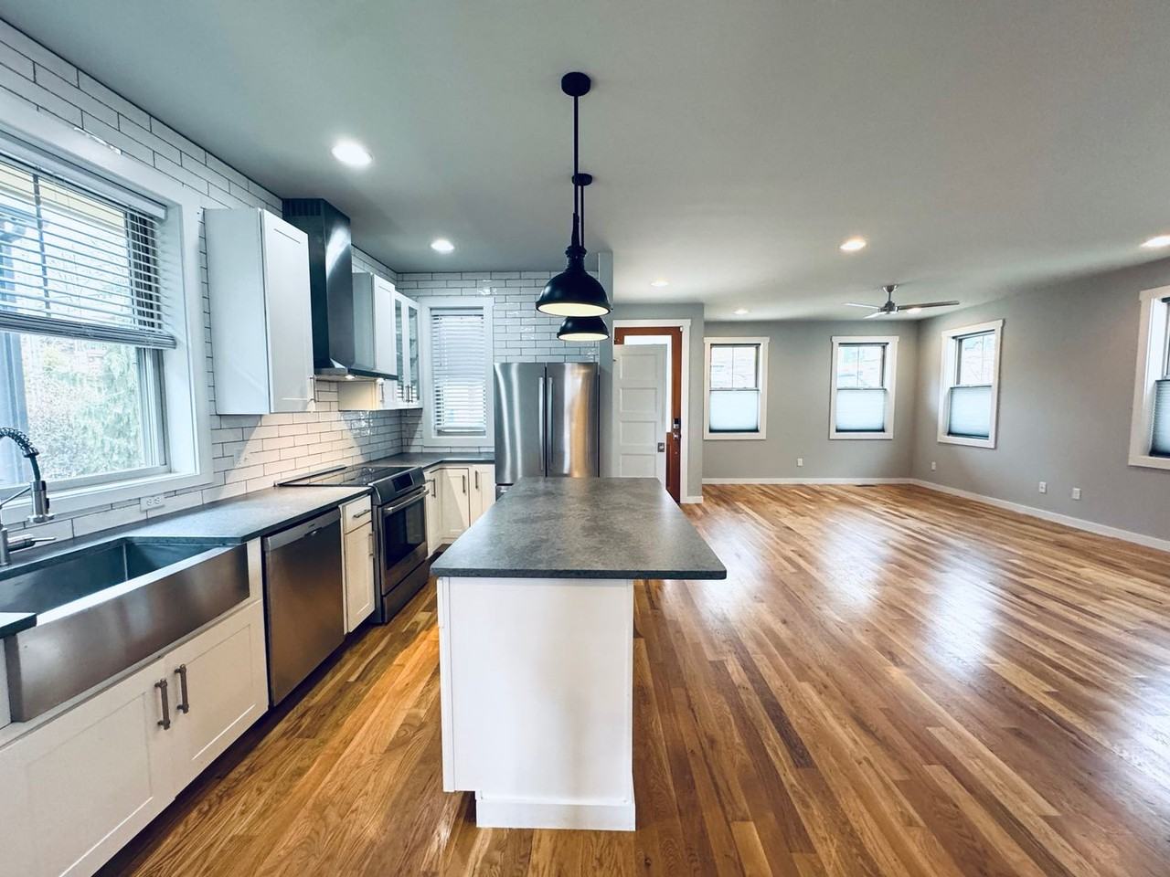 14 Lamb Ave - Photo 7 of 48