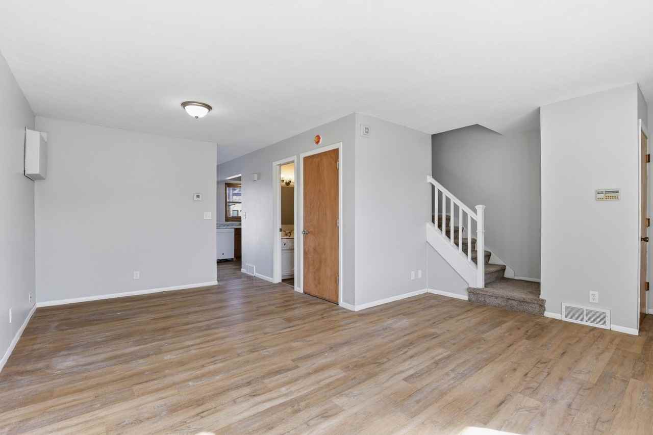 836 Greenwood Ct - Photo 3 of 20