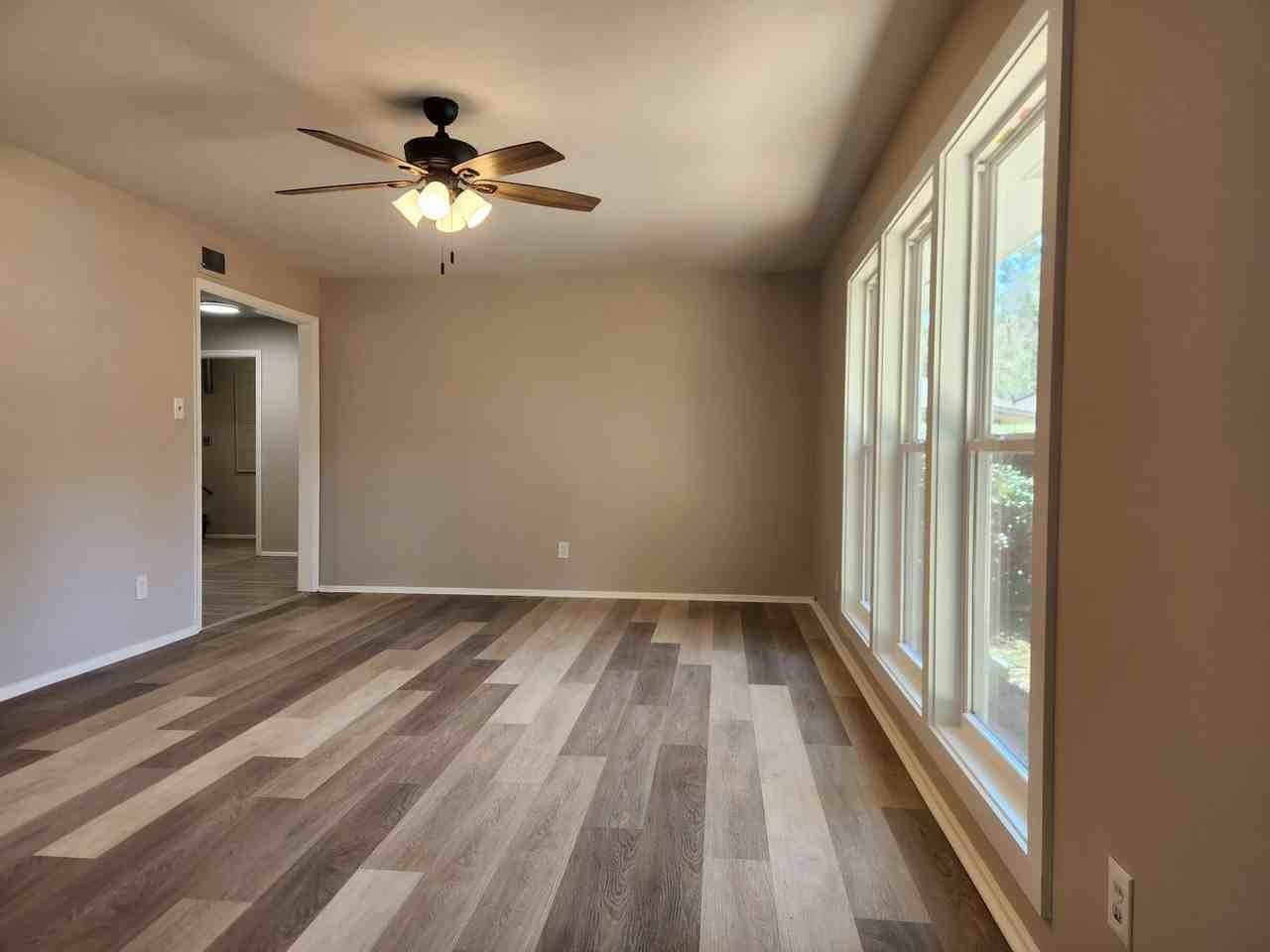 21 Skyline Dr - Photo 5 of 16