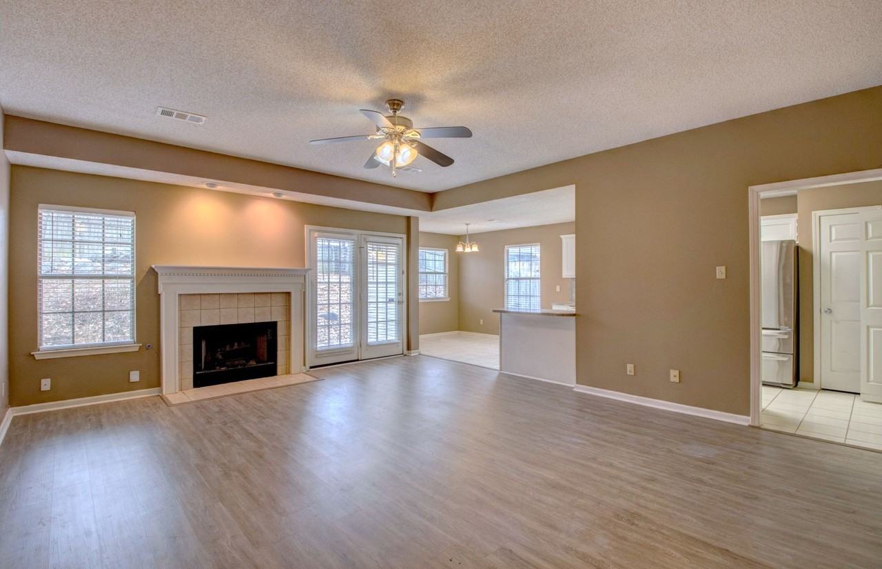32 Vantage Dr - Photo 2 of 25