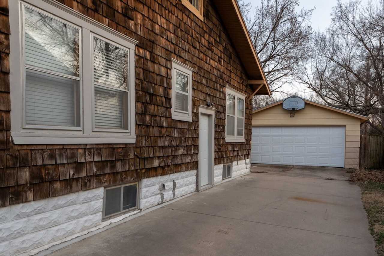 3433 E Murdock St - Photo 3 of 20