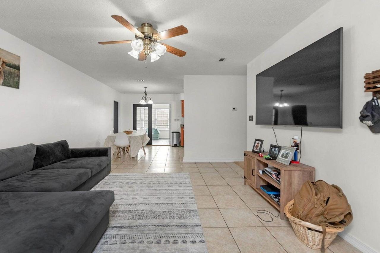 400 Brown Pl - Photo 7 of 26