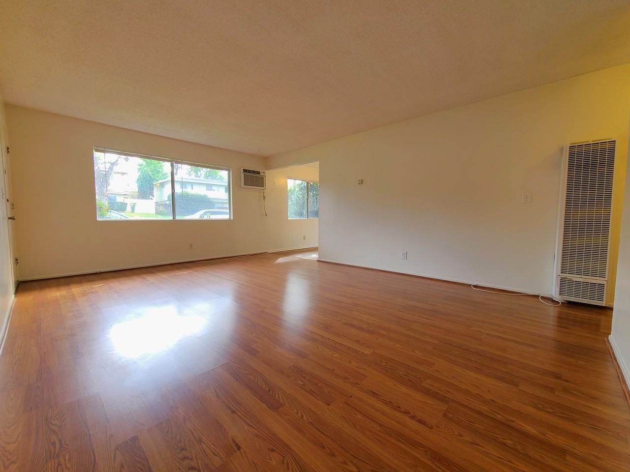 25258 Taylor St - Photo 4 of 18