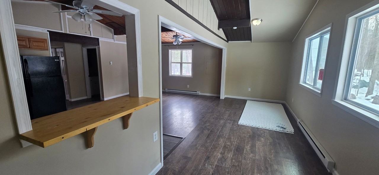 204 Dogwood Ln - Photo 2 of 11