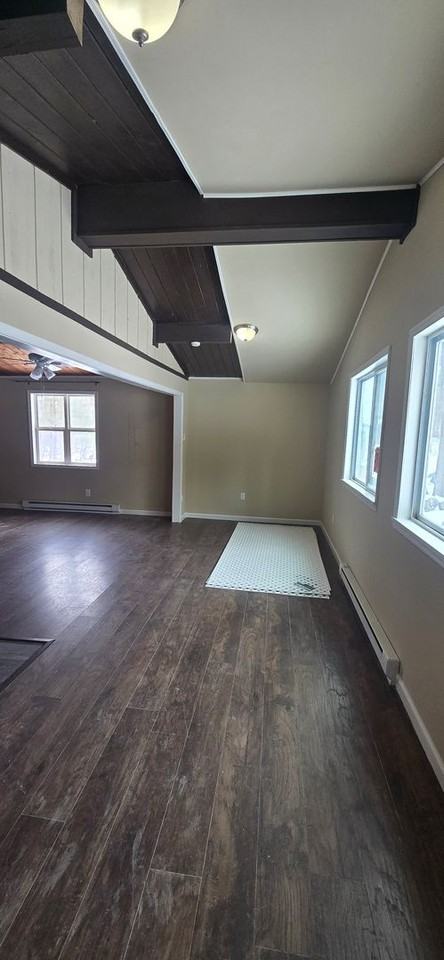 204 Dogwood Ln - Photo 3 of 11