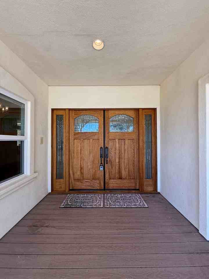 4335 Beverly Ct - Photo 5 of 50