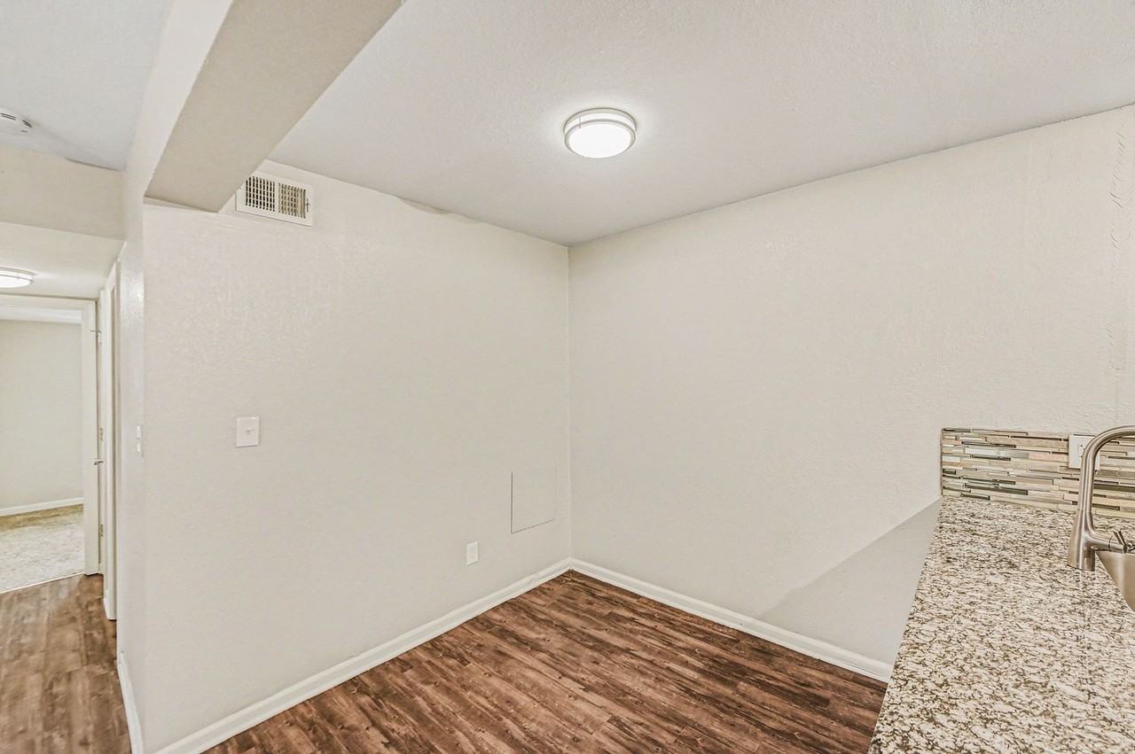 Kosobro - 701 E 40th St - Photo 2 of 16