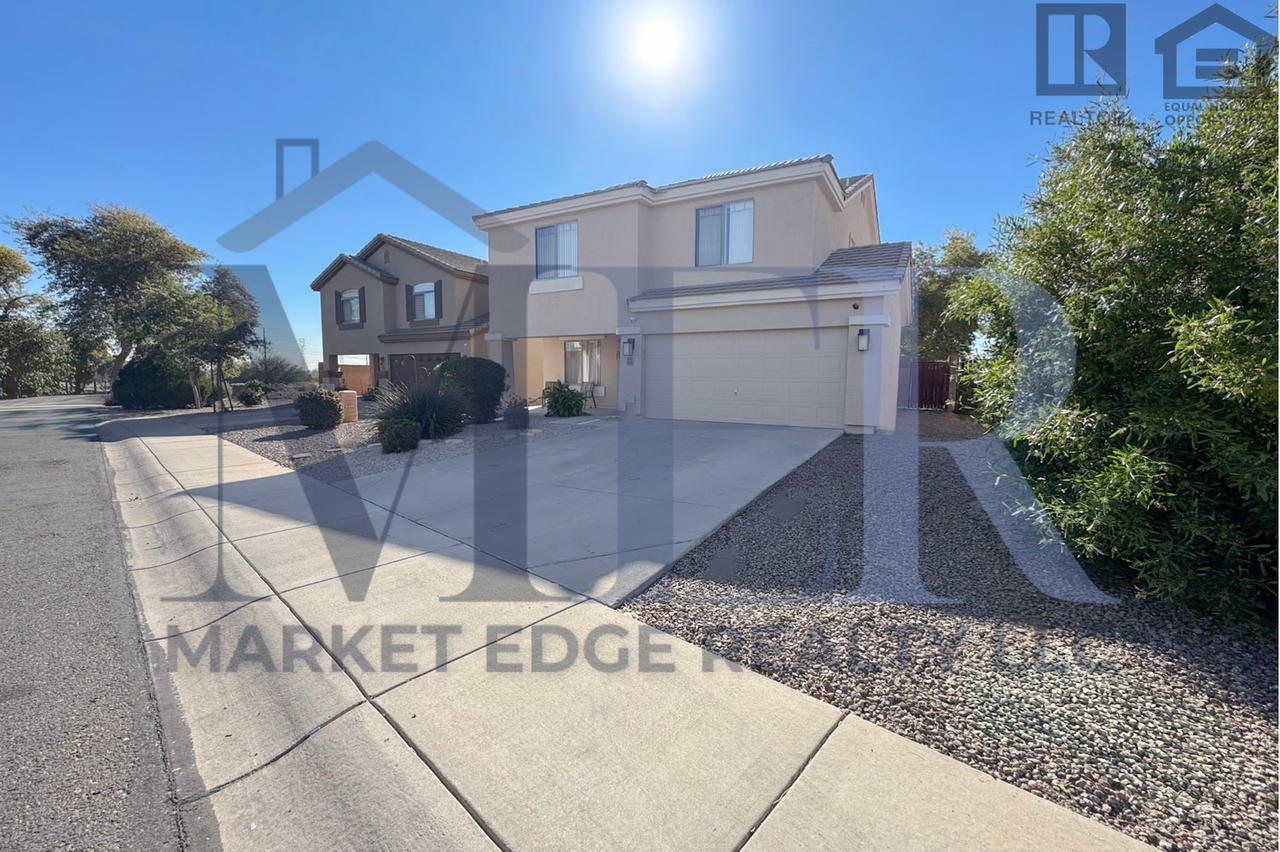 12343 W Devonshire Ave - Photo 2 of 11