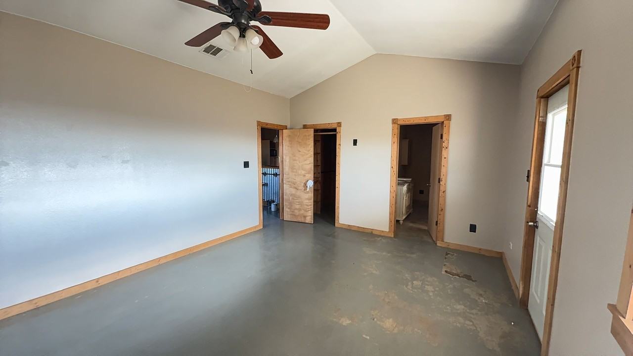 4901 County Road 210 - Photo 7 of 20