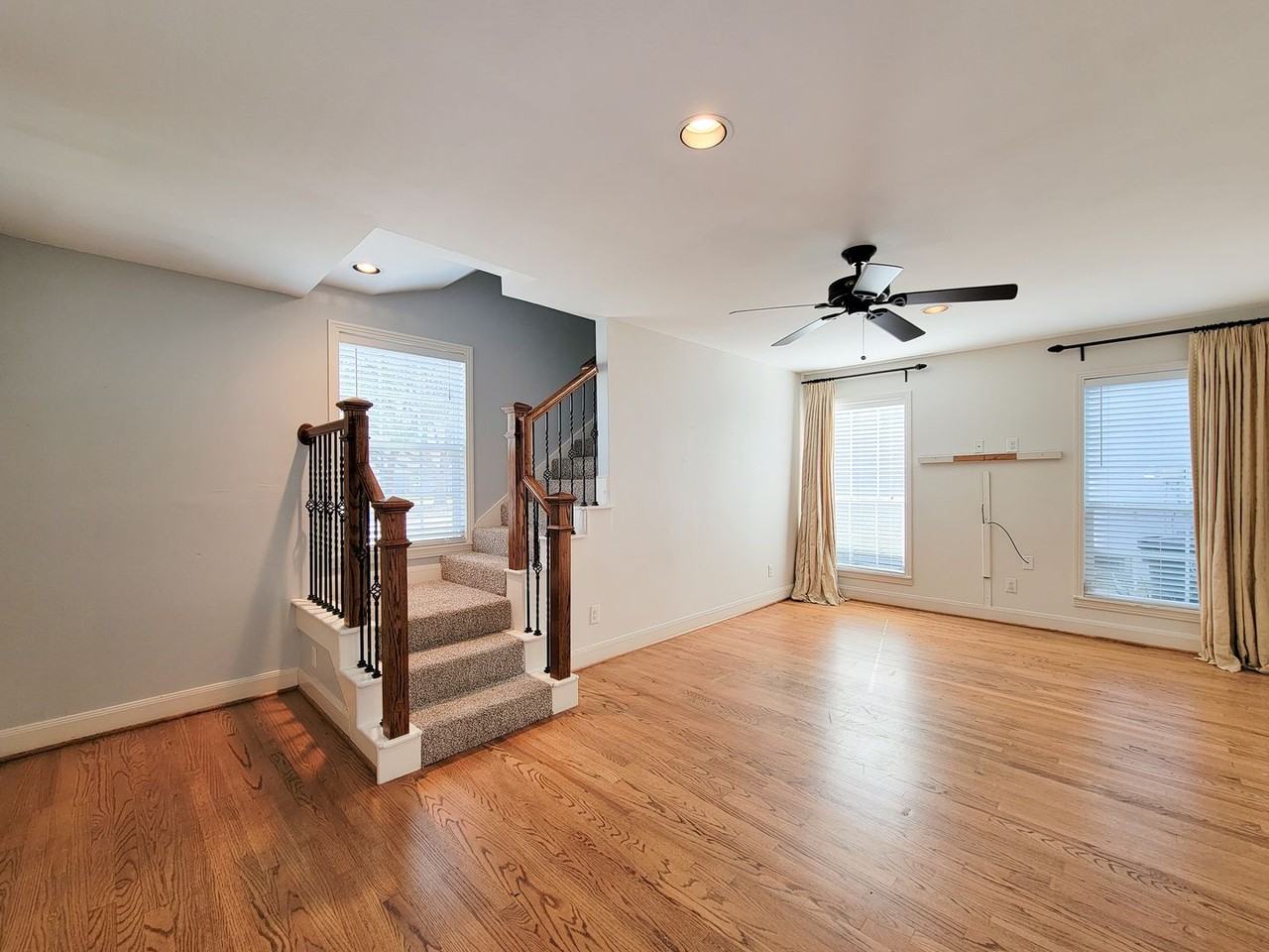 5536 Aspen St - Photo 5 of 22