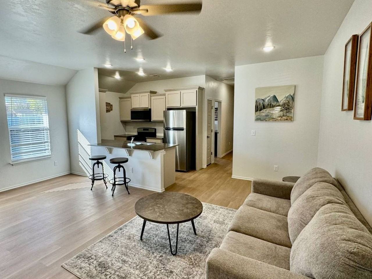 1301 Sw New York Ave #2 - Photo 3 of 18