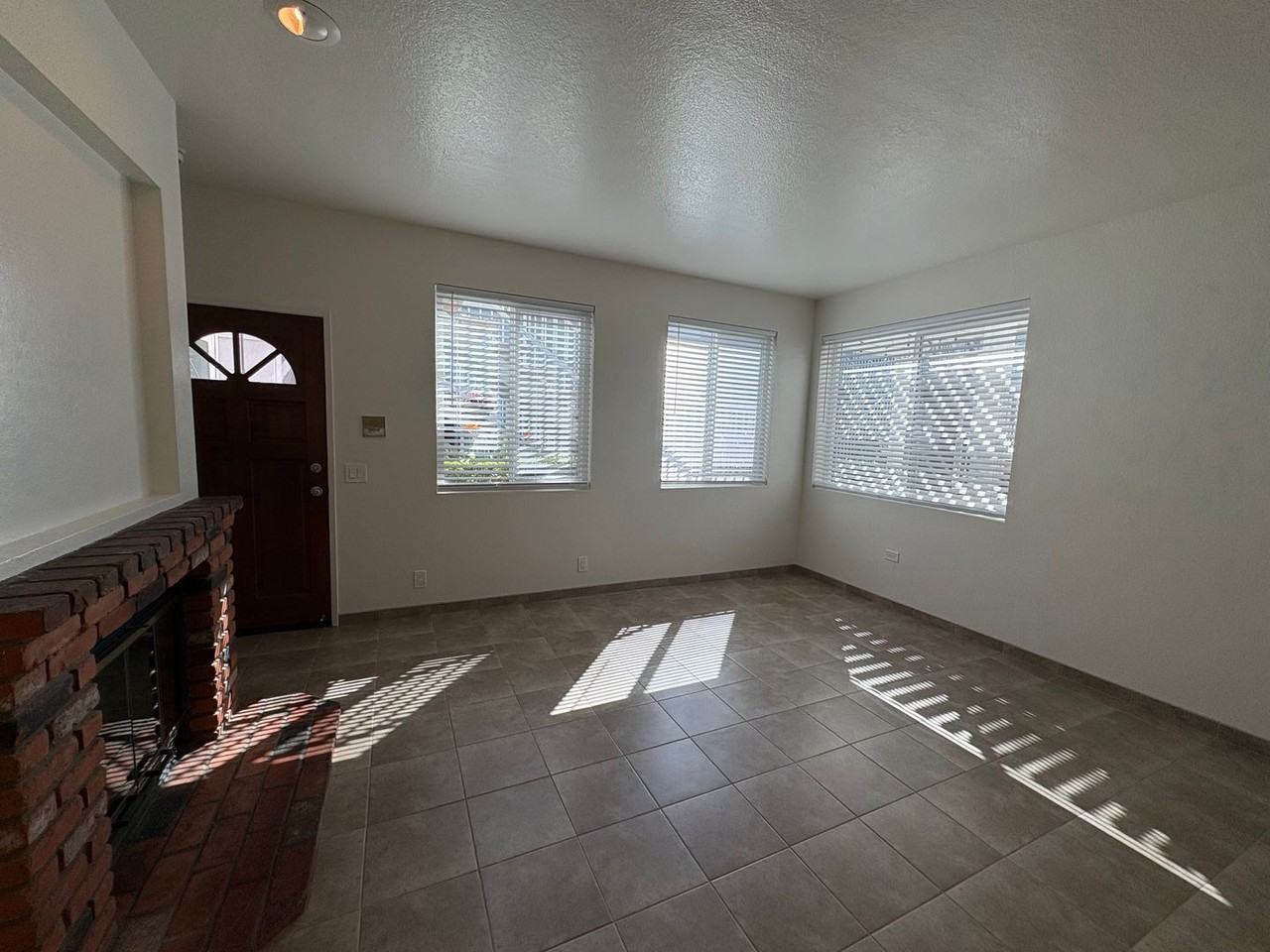 4344 Montalvo St - Photo 4 of 24