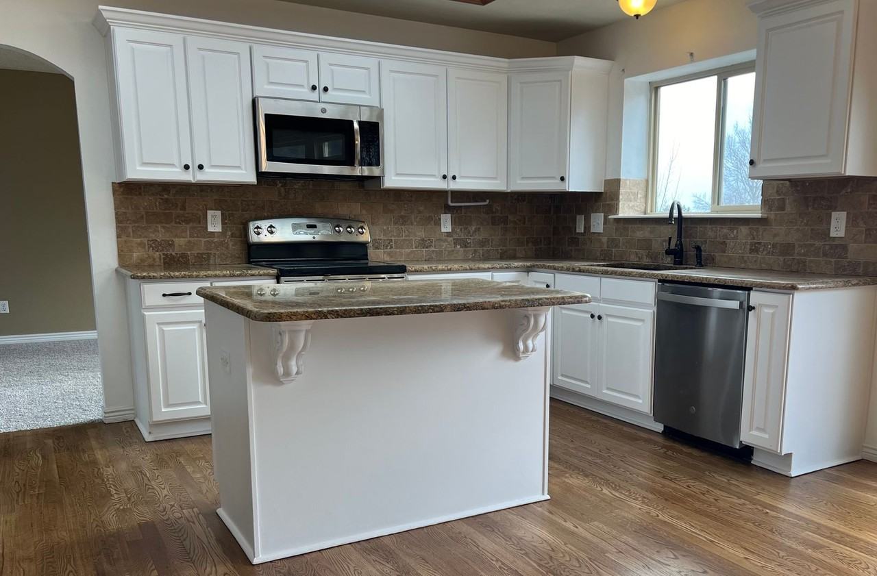 14440 Bermuda Dunes Way - Photo 2 of 25