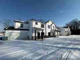 N. Clinton - Photo 1 of 1