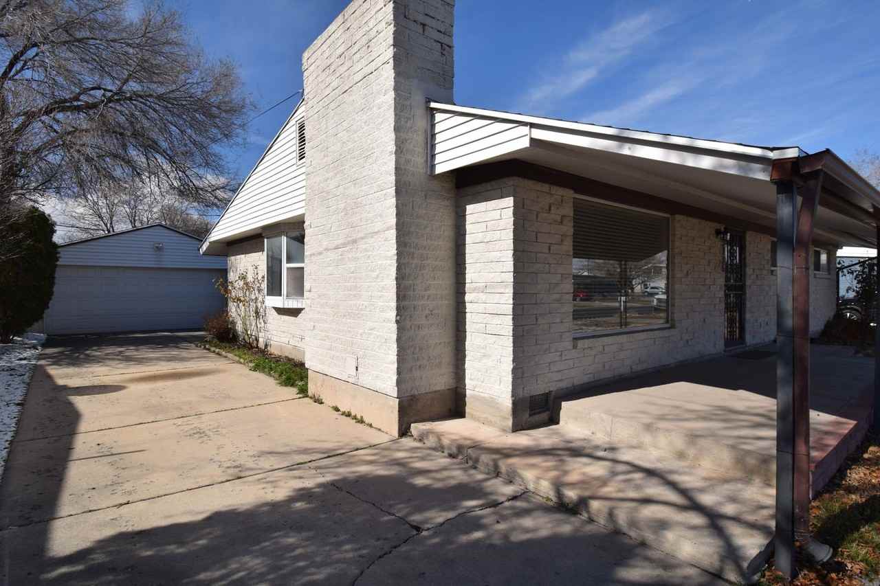 3136 S Beaver St - Photo 2 of 19