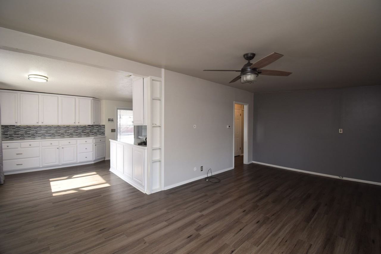 3136 S Beaver St - Photo 5 of 19