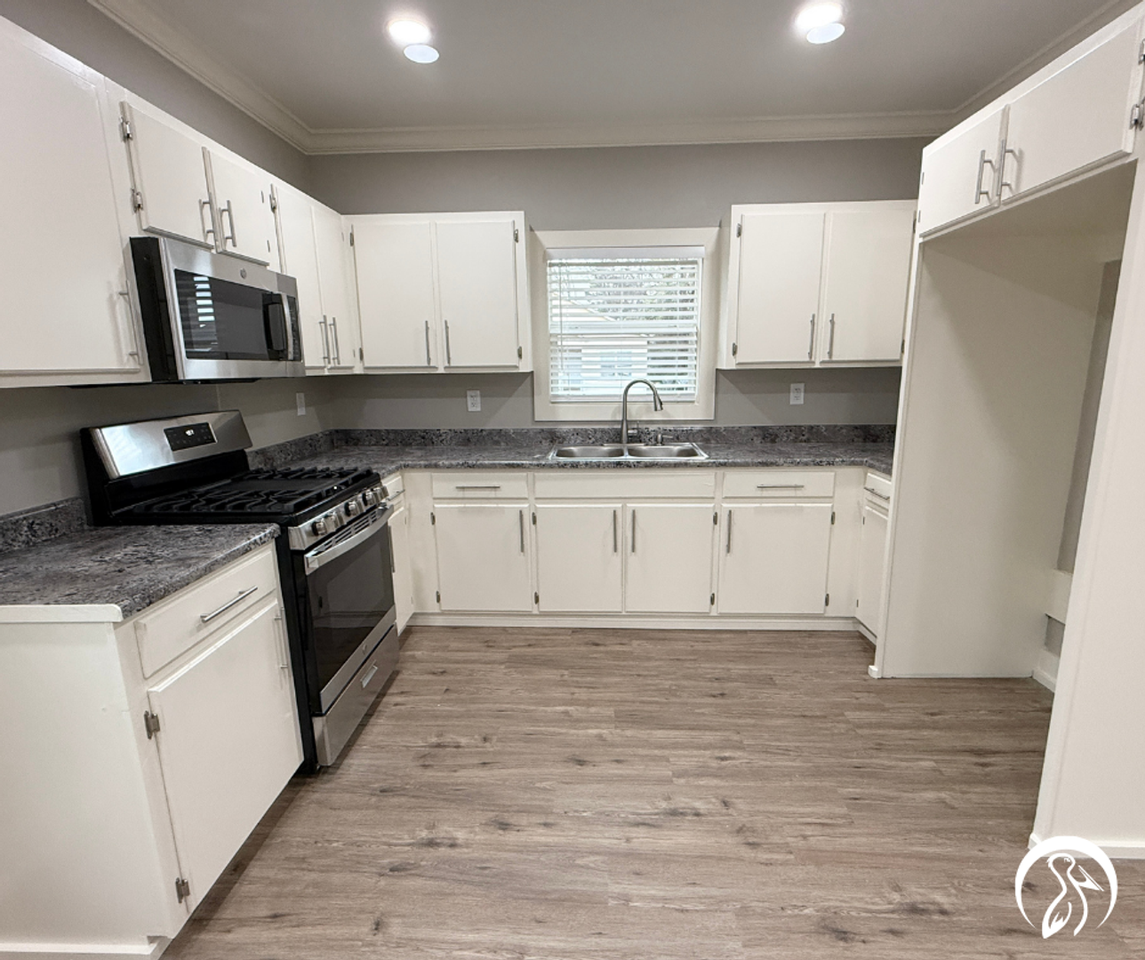 207 Coleman Ave - Photo 3 of 11