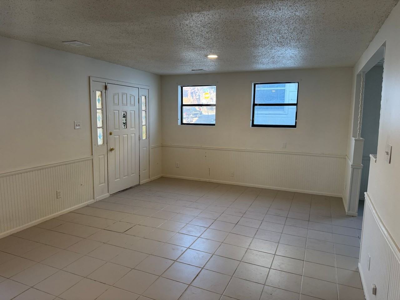 607 Tenny Ave - Photo 2 of 11