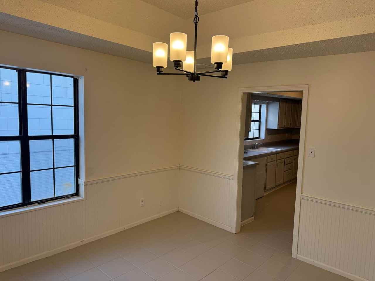 607 Tenny Ave - Photo 5 of 11