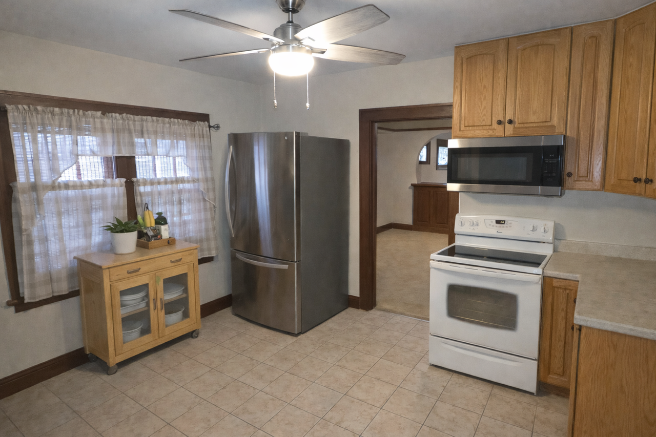 3836 E Cudahy Ave - Photo 4 of 23