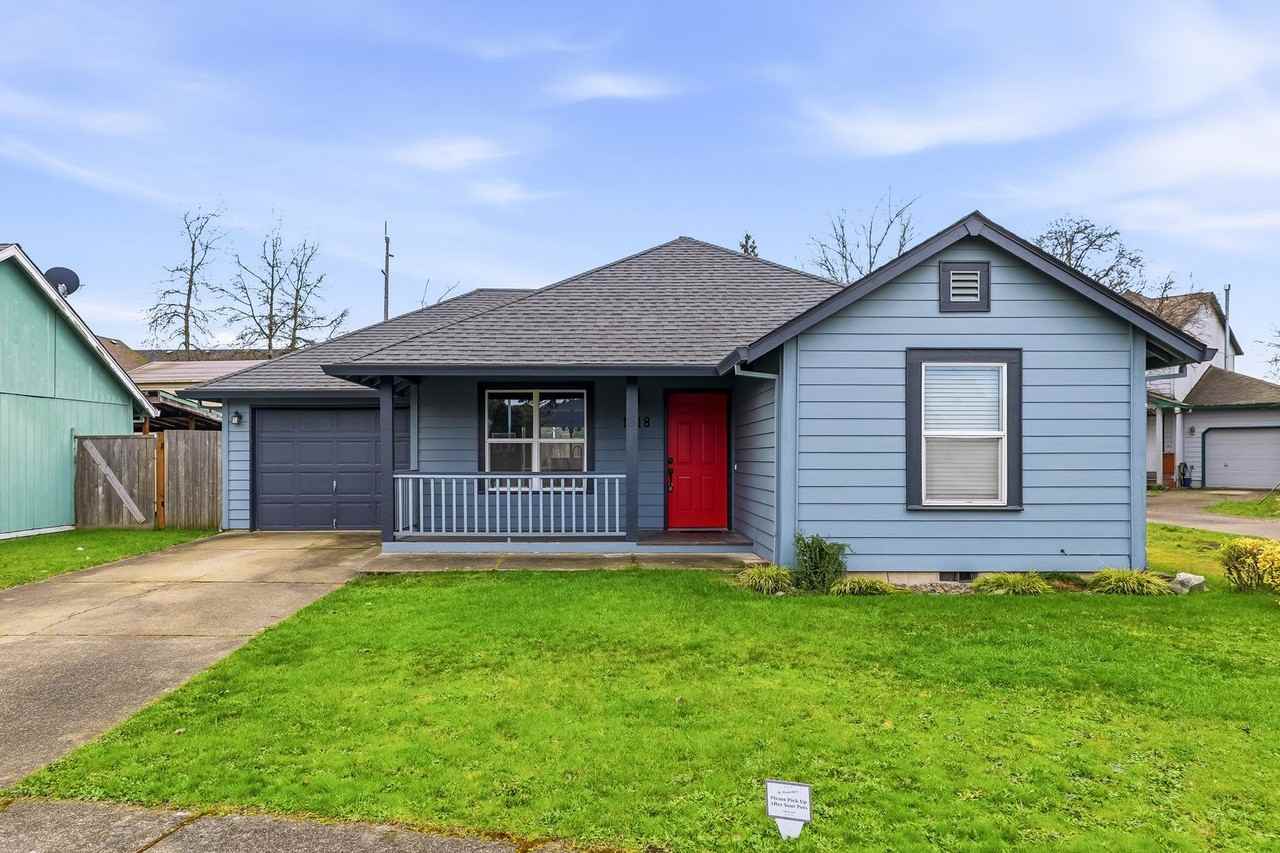 1518 E Mill Ct - Photo 2 of 21