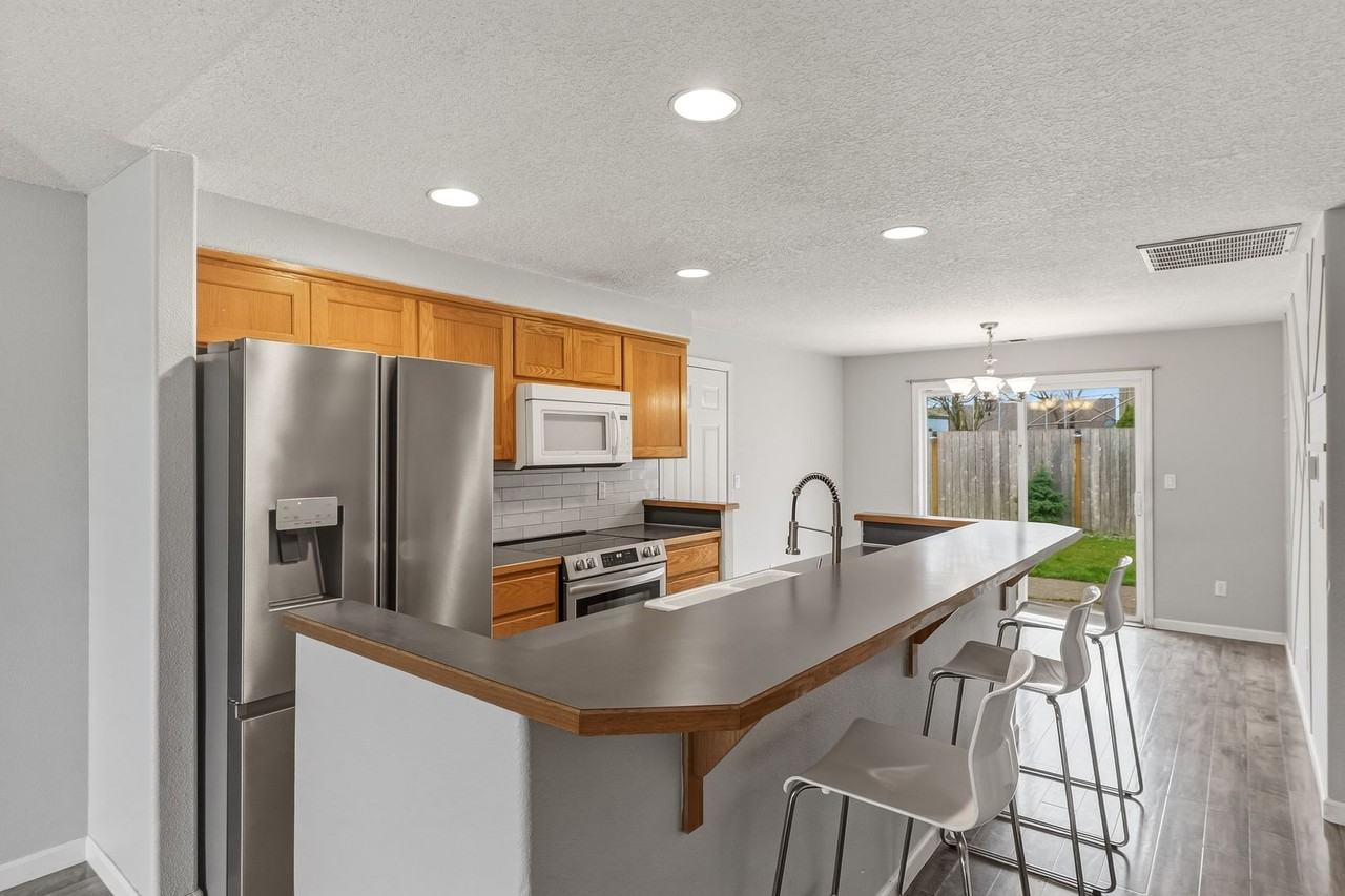 1518 E Mill Ct - Photo 7 of 21