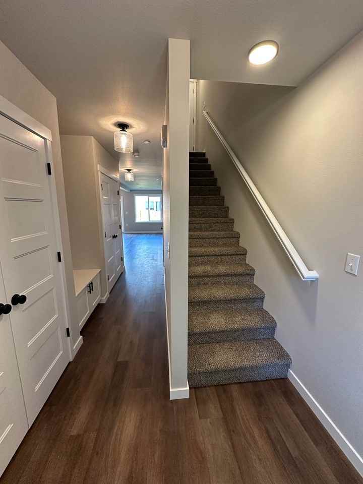 1818 Chipman St Se - Photo 2 of 23